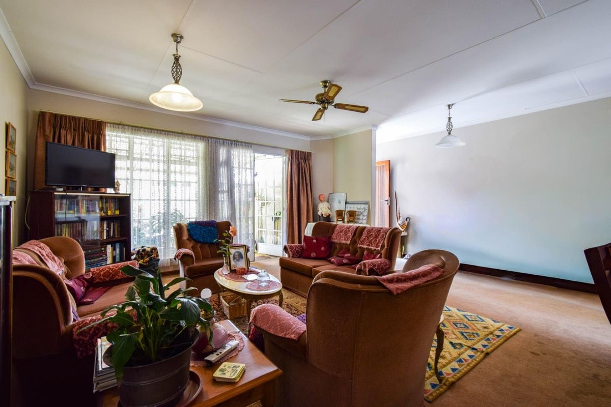 SUPERB VALUE RETIREMENT HOME - Photo 2