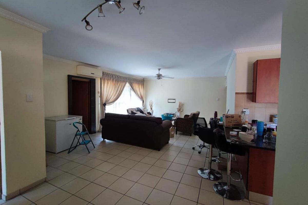 Property to Rent - Photo 3