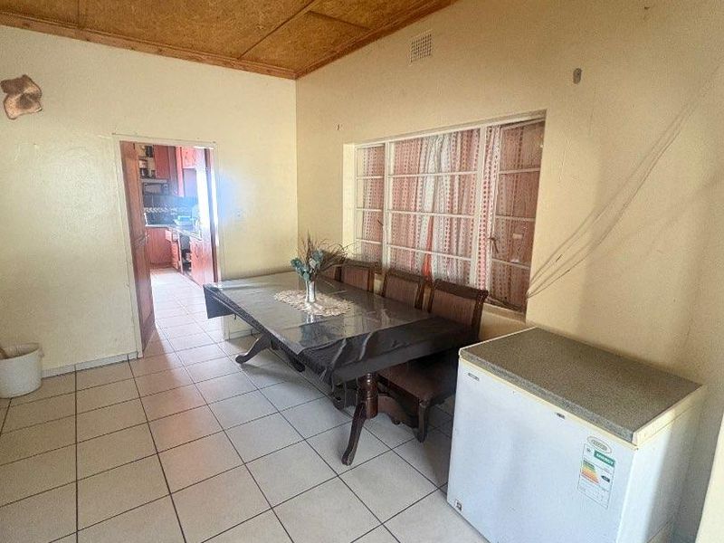 4 Bedrooms House For Sale in Okahandja - Photo 7