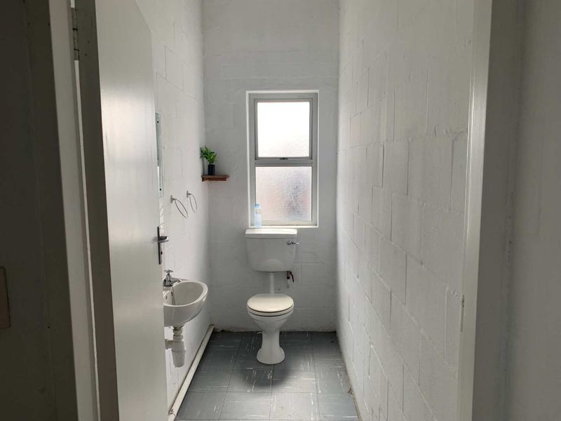 Secure Your Spot in a Thriving Business Hub Today - Photo 8