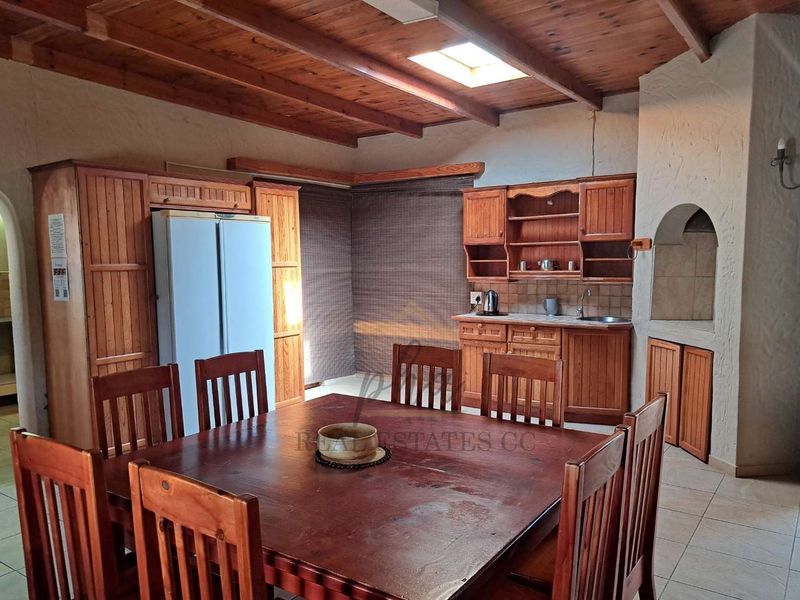 5 Bedroom family home with flatlet for sale in Walvis Bay selling for N$4.7 mil - Photo 7