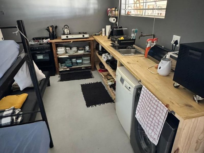 Not Your Average Beach House – A Quirky Coastal Canvas in Pearly Beach - Photo 6