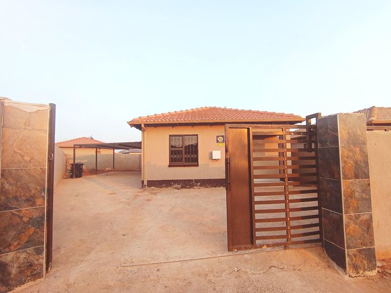 3-Bedroom Family Home To Rent in Dawn City, Dawn Park | ADT Alarm & Fibre Connected  Welcome to this well-maintained and spacious three-bedroom family home - Photo 1