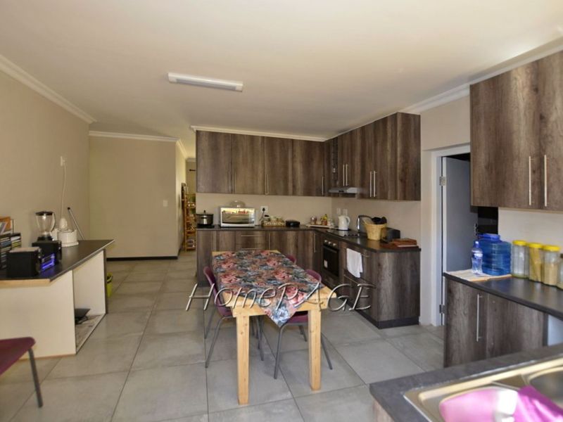 Ext 10, Henties Bay:  Spacious home at the right price is for sale - Photo 10