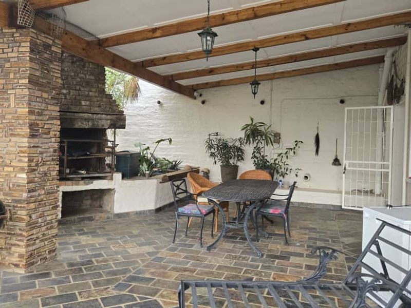 German style house with beautiful views - Photo 6