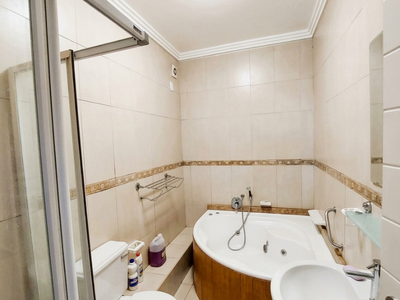 Stylish Three Bedroom Apartment in Prime Umhlanga Location - Photo 10