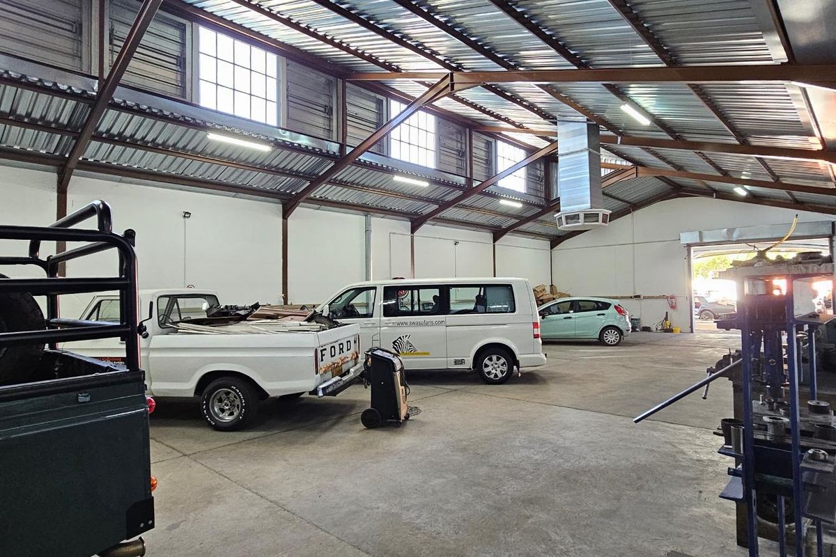 Office for Sale in Southern Industrial Area - Photo 2