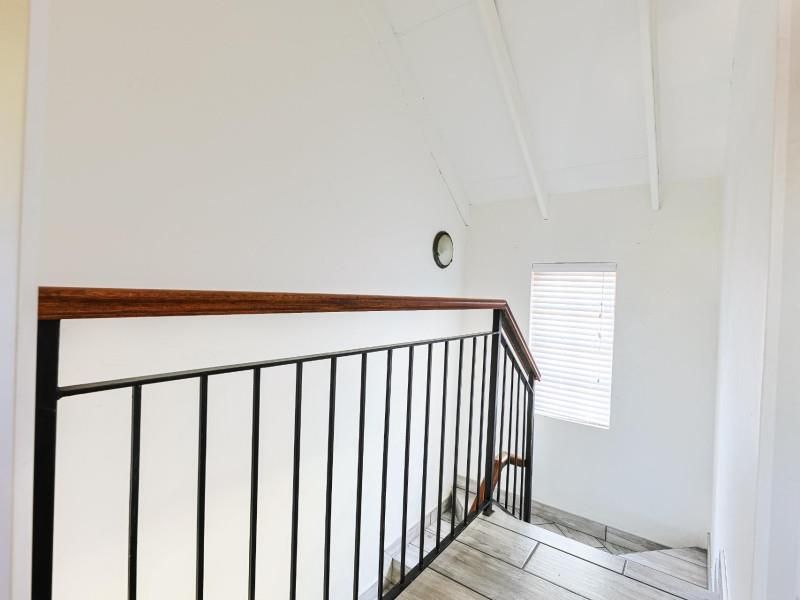 Modern 2-Bedroom Townhouse for Rent - Photo 6