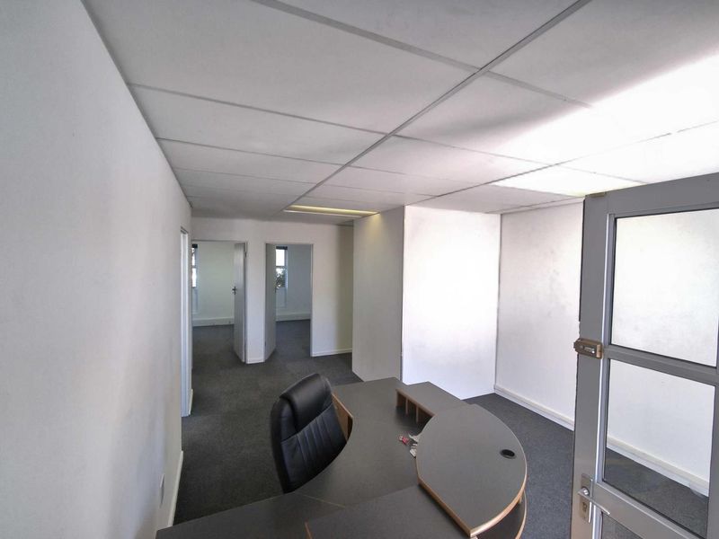 GROUND FLOOR OFFICE | FOR LEASE - Photo 4