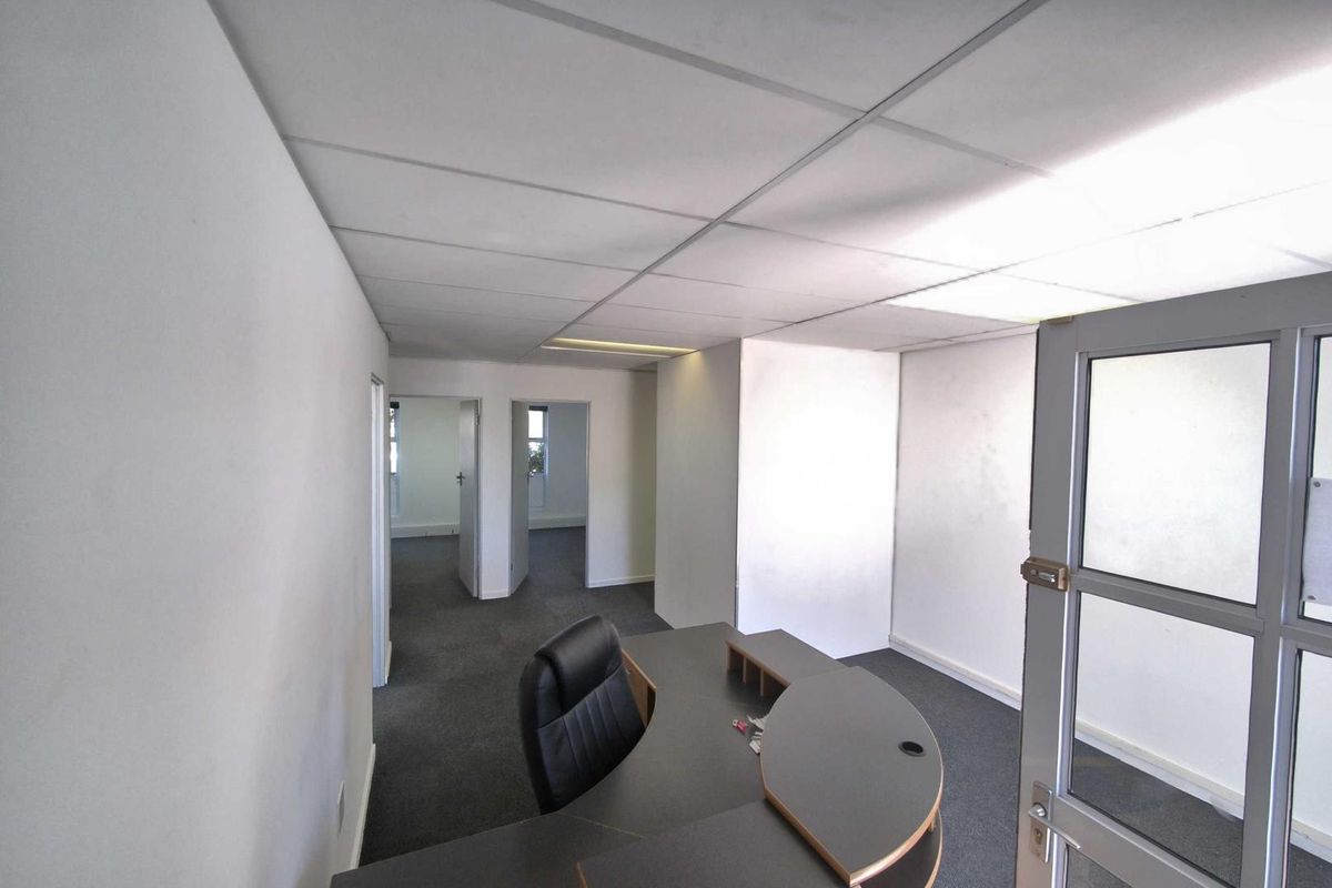 GROUND FLOOR OFFICE | FOR LEASE - Photo 4