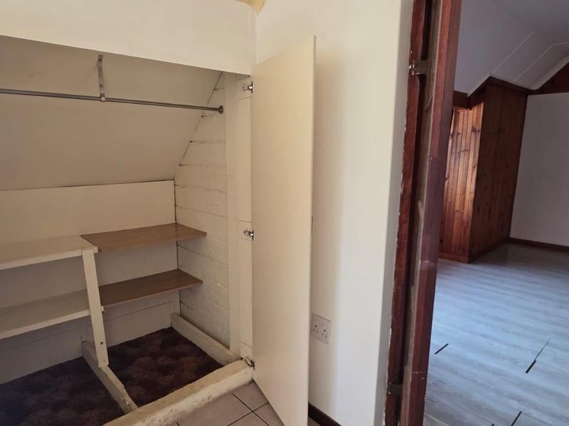 1 Bedroom Cottage on Shared Property - Photo 8