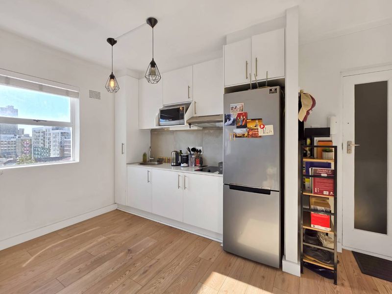 Sunny north-facing apartment - Photo 10