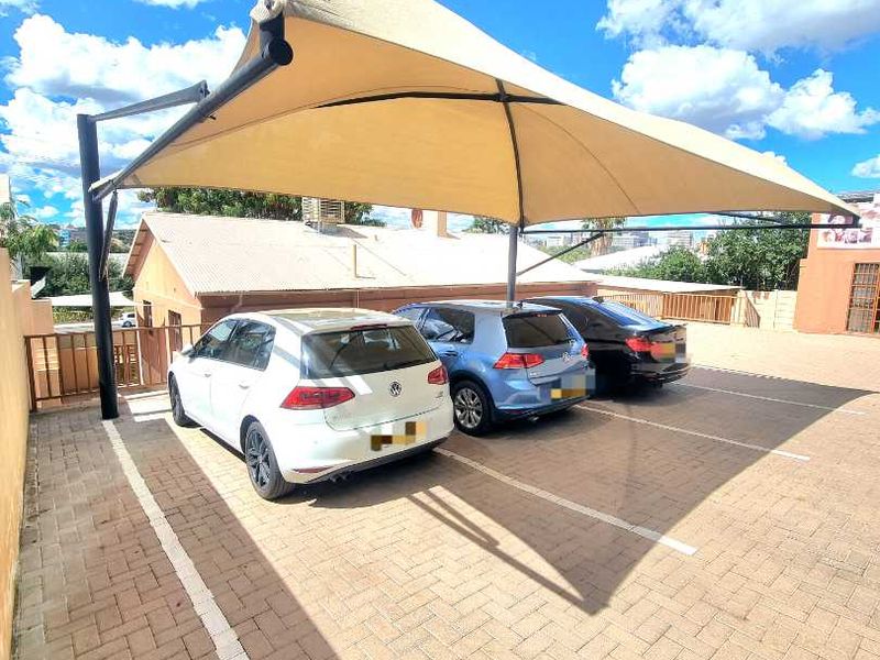 SPACIOUS OFFICES TO LET IN WINDHOEK NORTH - Photo 2