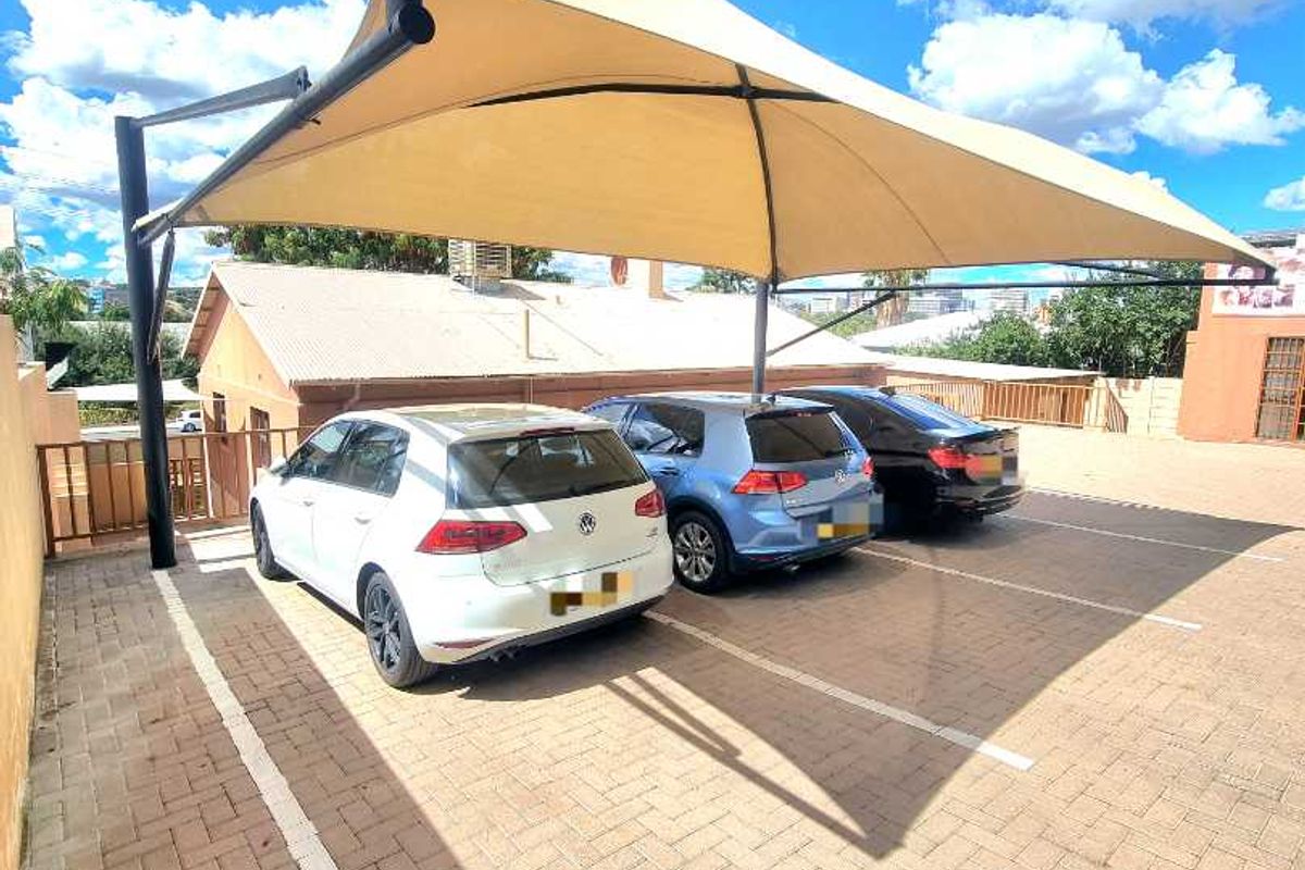 SPACIOUS OFFICES TO LET IN WINDHOEK NORTH - Photo 2