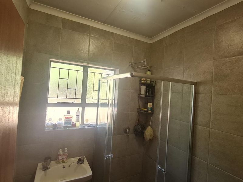 Family Home with Space to Grow. - Photo 10