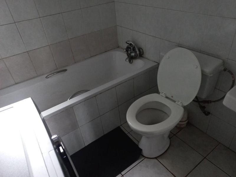 3 bedroom 2 bathroom apartment - Photo 7