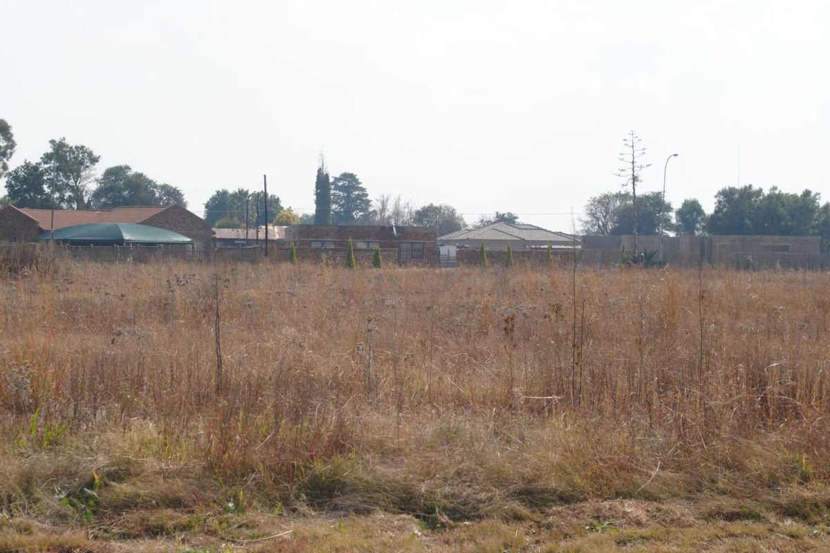 Vacant stand in the well sought after suburb of Midvaal - Photo 5