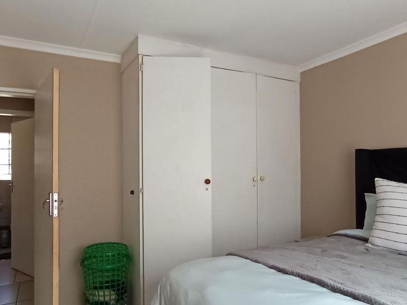 2 BEDROOM UPSTAIRS UNIT FOR SALE IN FAERIE GLEN - Photo 7