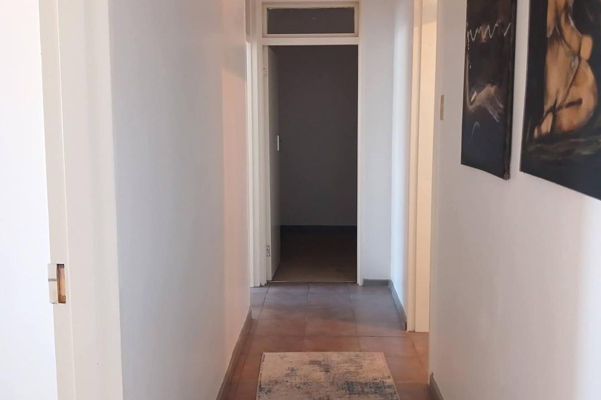 City Living: Cozy 3-Bed Apt Near Downtown for N$1.4M Excl Costs! - Photo 4