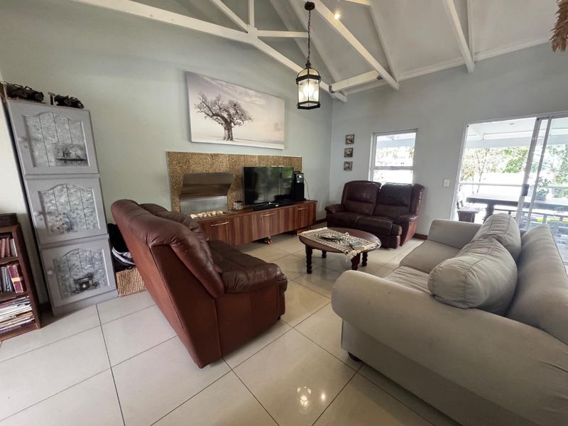 Property For Sale in Leisure Bay Estate - Photo 4