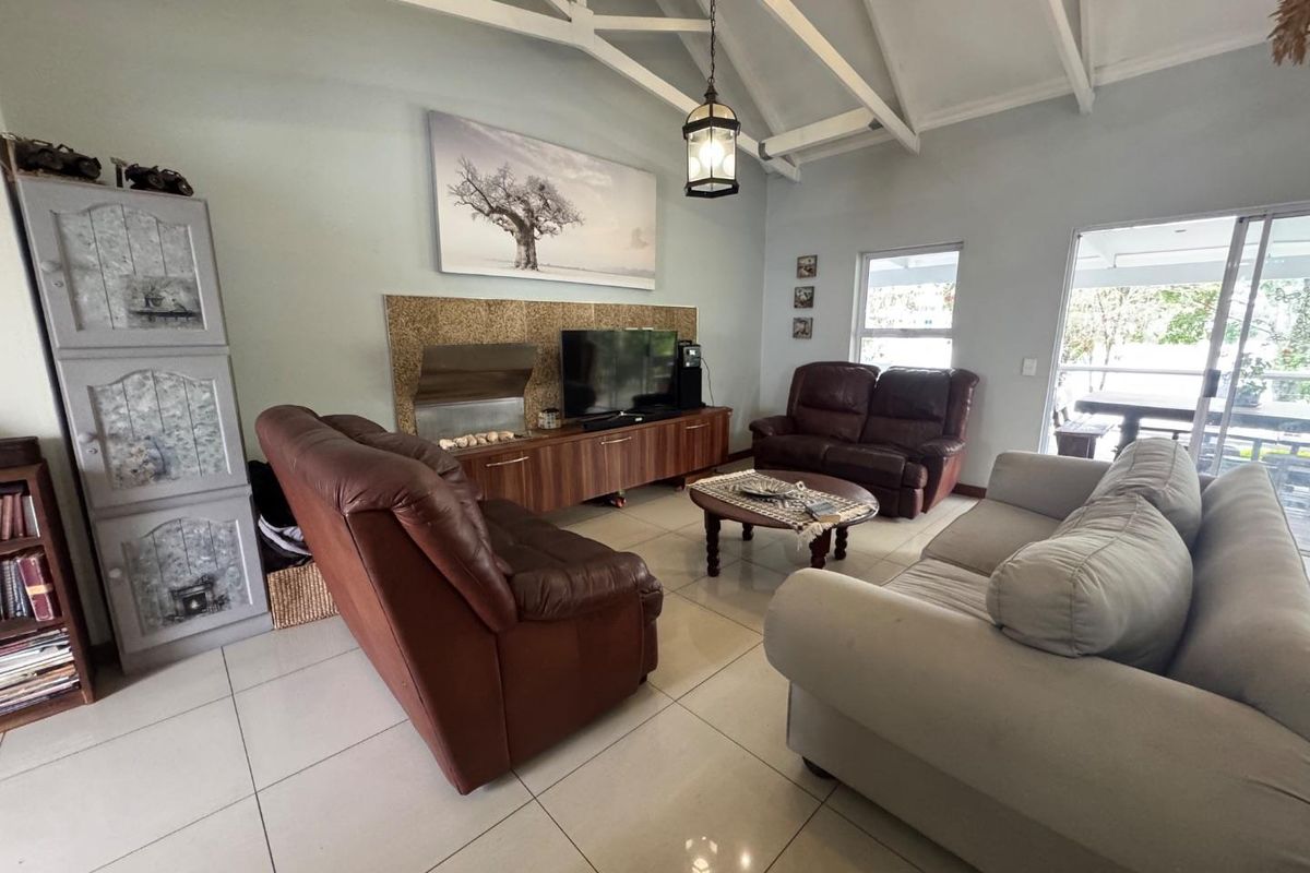 Property For Sale in Leisure Bay Estate - Photo 4