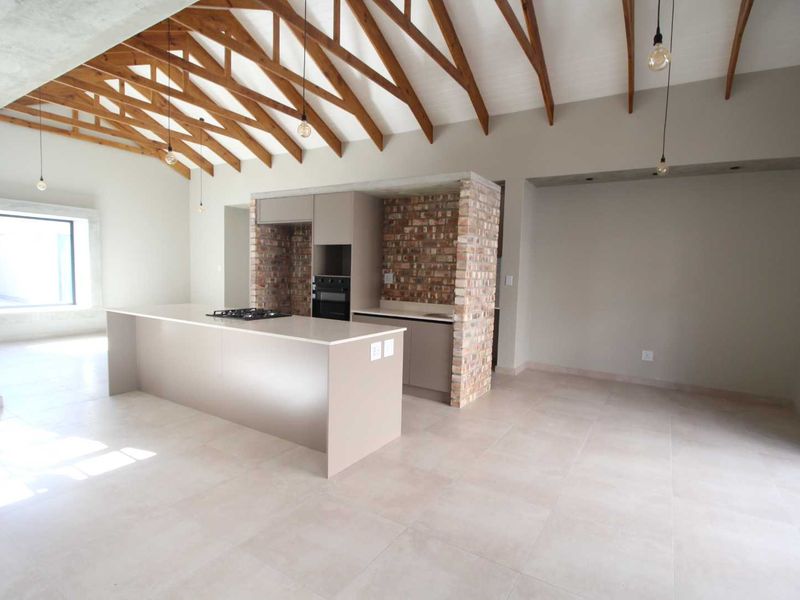 Brand new townhouse to let in complex - Photo 5