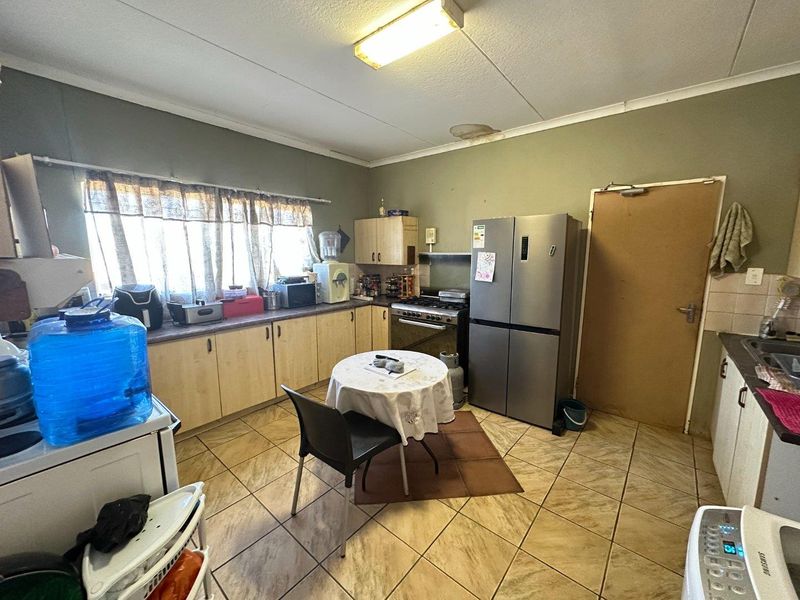 3 Bedroom House For Sale in Brakwater - Photo 8