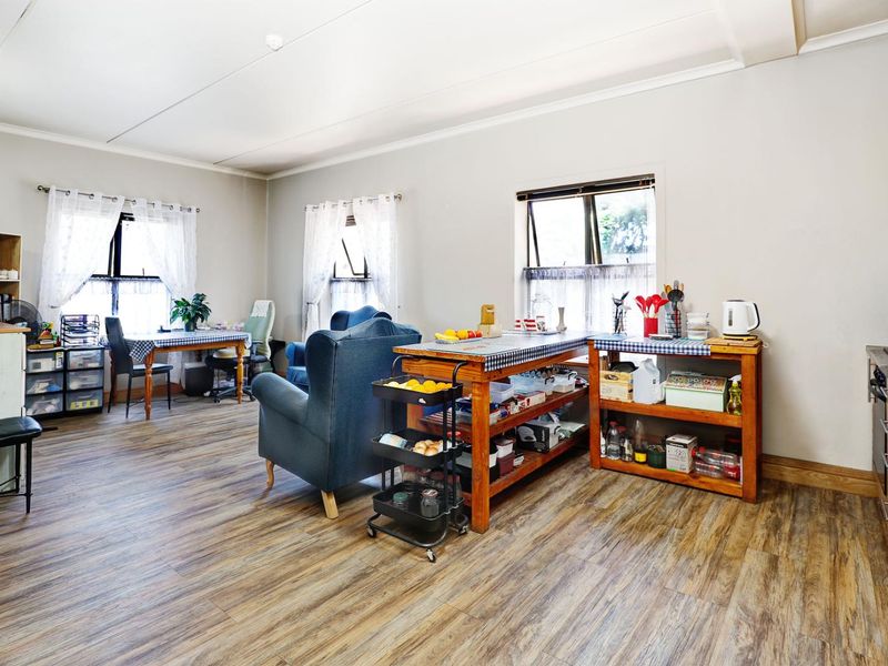 Neat & Modern Corner 1-Bedroom Apartment for Sale in Welverdiend Retirement Village, Oak Glen Bellivlle - Photo 5