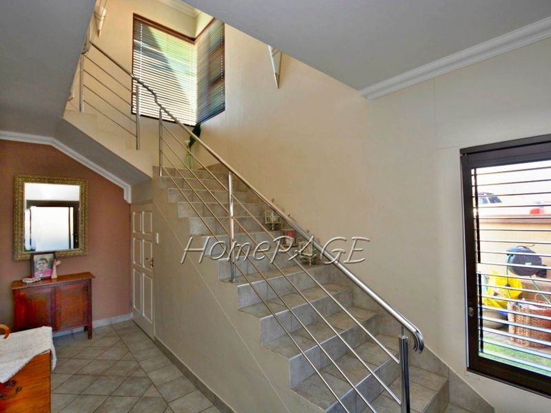 Dolphin Beach, Walvis Bay: Very neat duplex Townhouse is for Sale - Photo 9