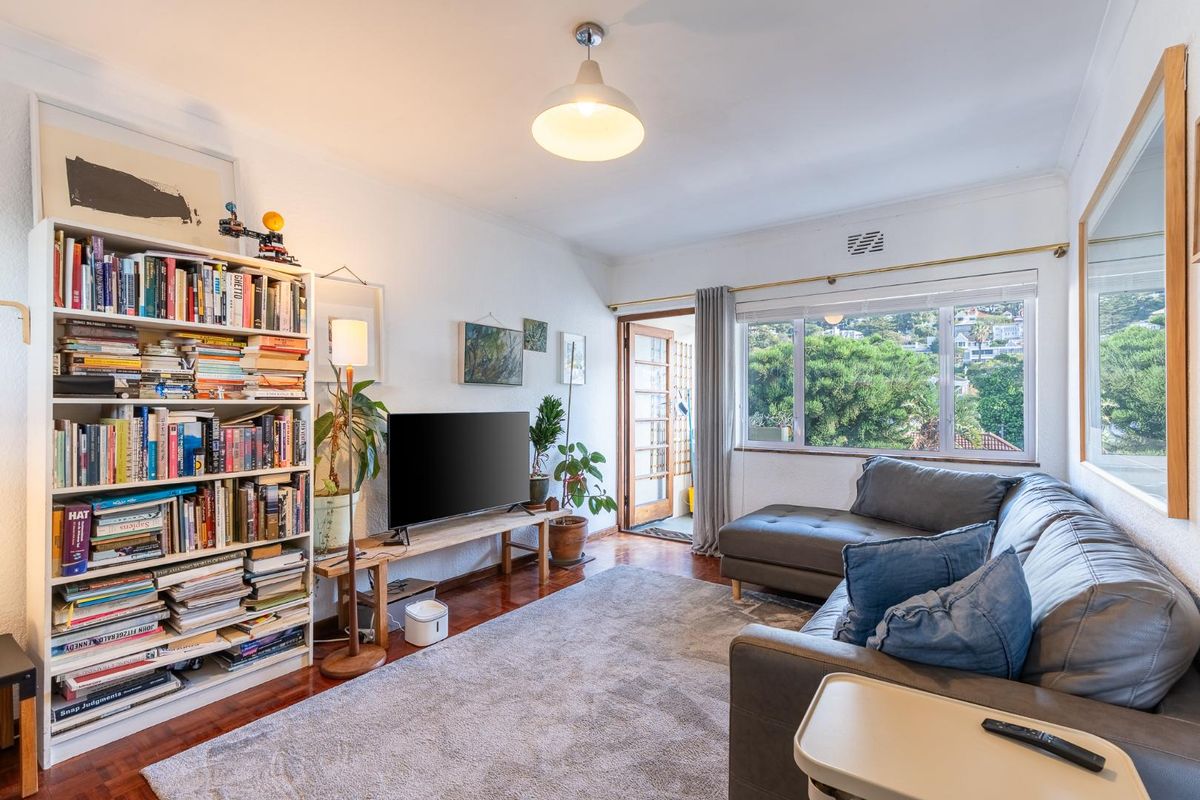 Fall in Love with Tamboerskloof – Cozy, Stylish & Perfectly Positioned - Photo 3