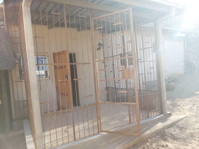 🏡 **Your Dream Home Awaits in Okahandja Extension 4!** 🏡 - Photo 10