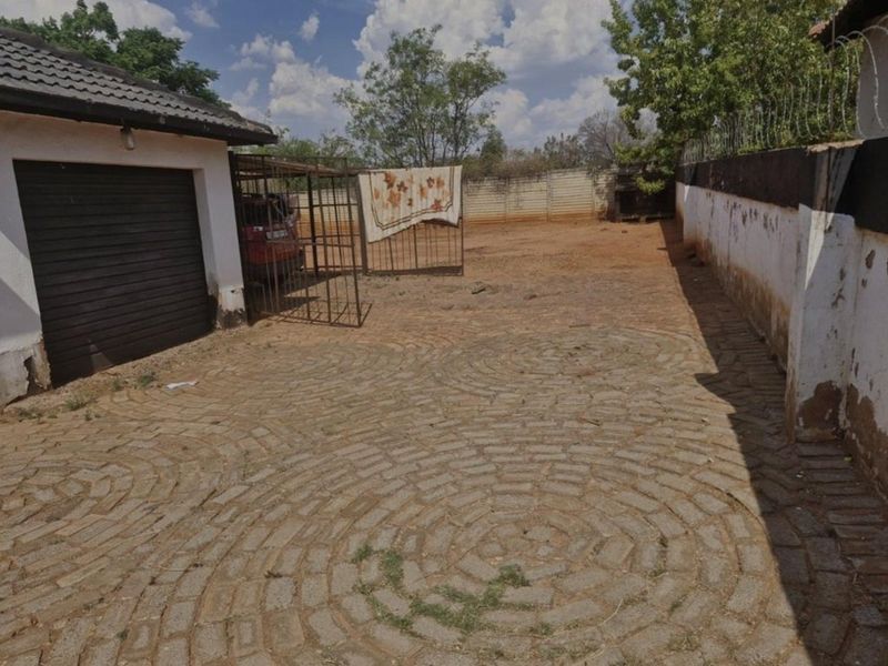 Three bedroom house for sale at The Orchards - Photo 7