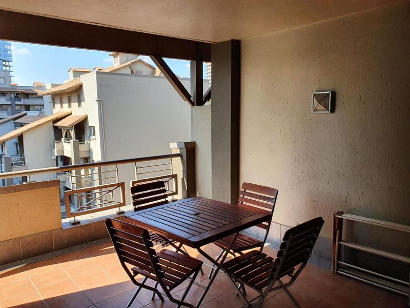 A CHARMING TWO BEDROOM FURNISHED APARTMENT - Photo 5