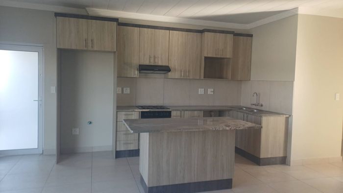 Property #2411733, Apartment For Sale in Pioniers Park Ext 1
