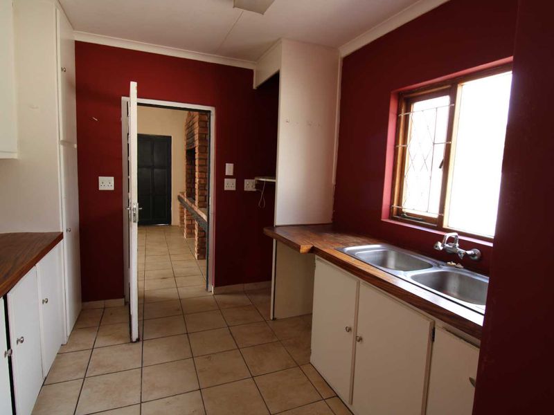 Spacious Open Living Family Home Close to High School - Photo 5