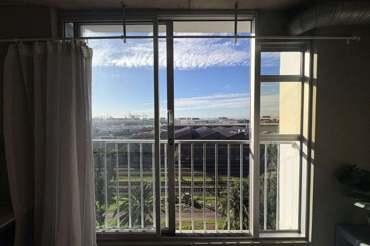 Modern Industrial Apartment with Ocean & Harbour Views | The Hub, Woodstock - Photo 5