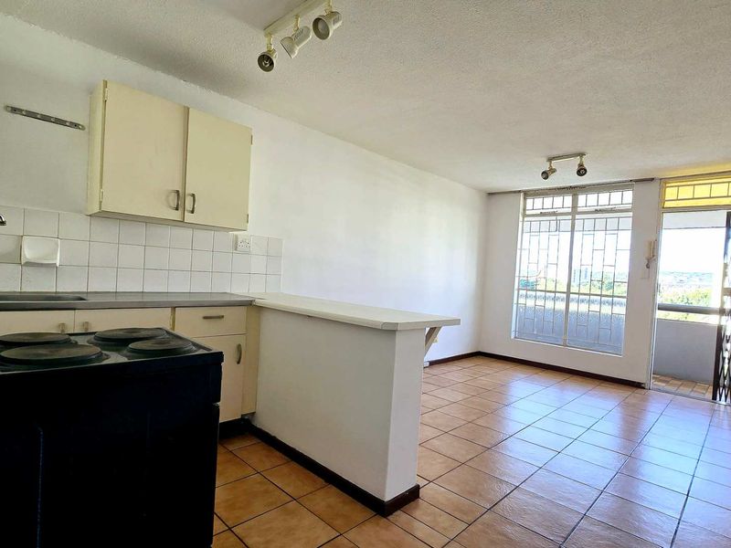 Convenient Living in the Heart of Hatfield - Photo 7