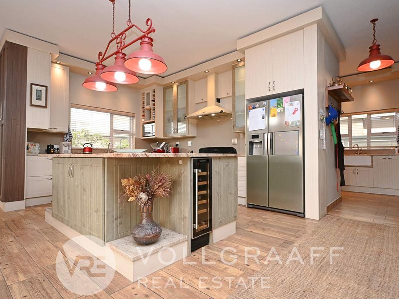 Gem in the perfect location! - Photo 10