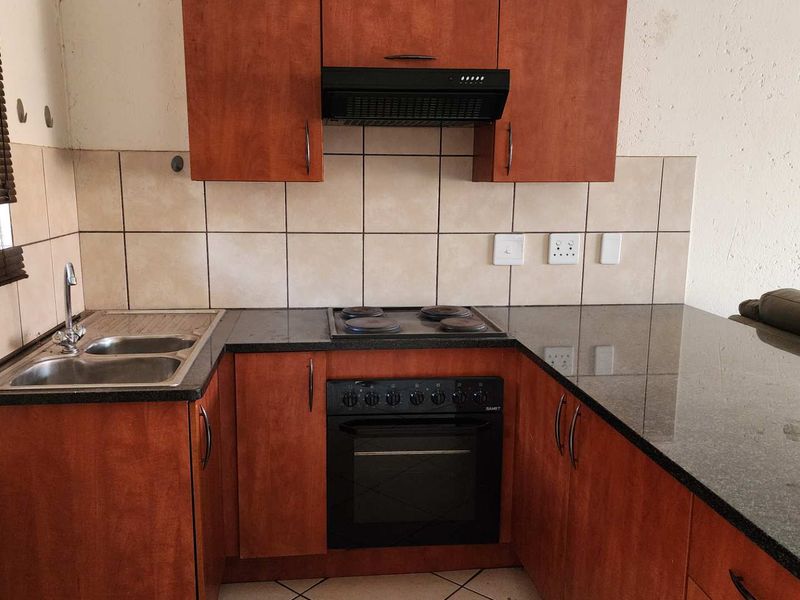 Home Sweet Home in Waterval East - Photo 6