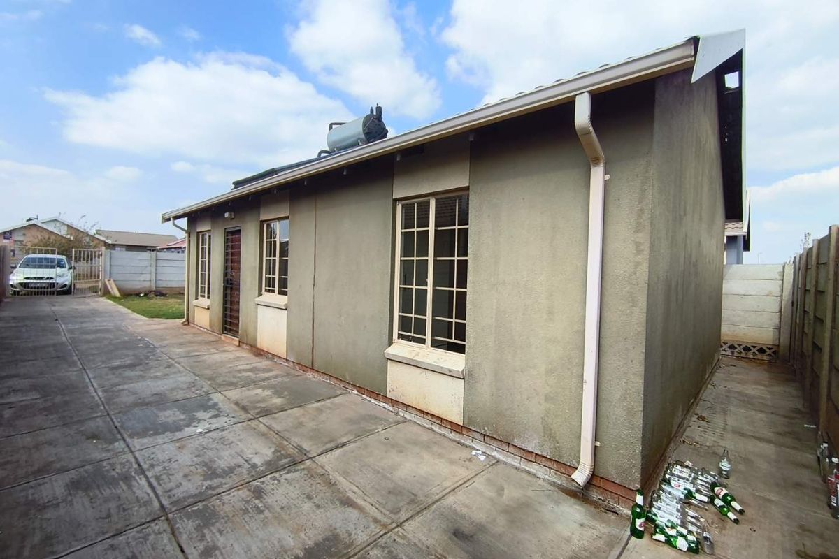 3 Bedroom House for Sale in Sky City, Alberton - Photo 4