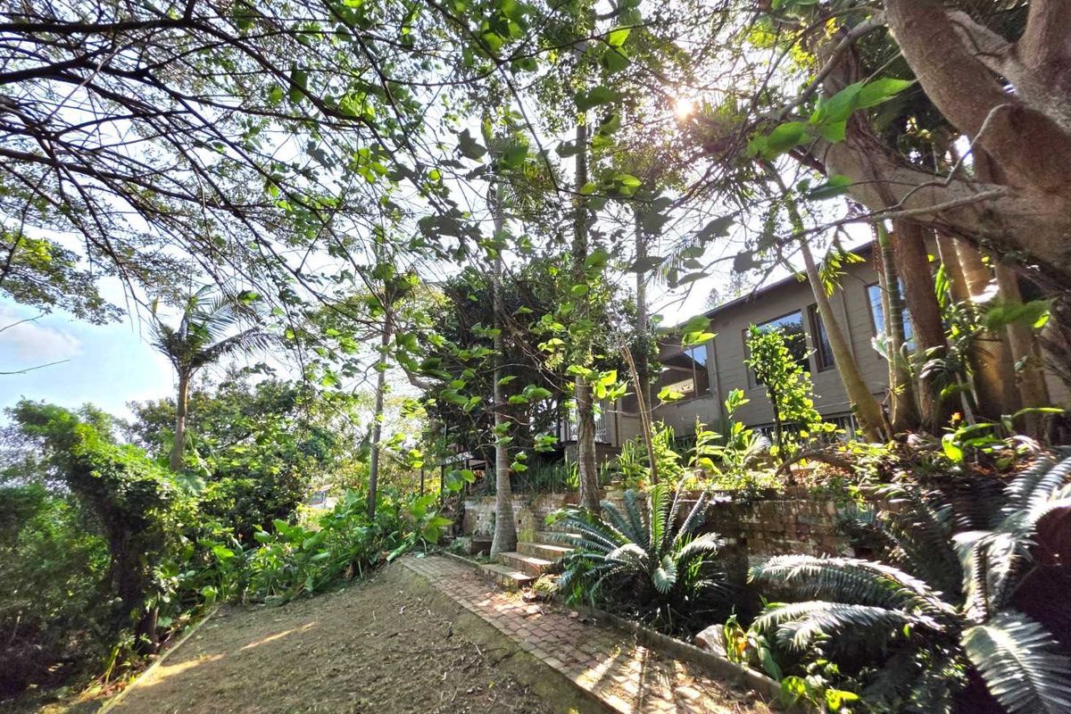 Prime Investment Opportunity – Family Home with Student Accommodation Potential in Manor Gardens - Photo 2