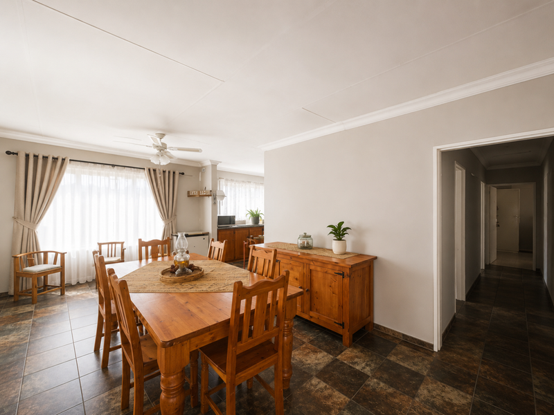 Spacious 4-Bedroom Haven Awaits in Ladybrand! - Photo 3