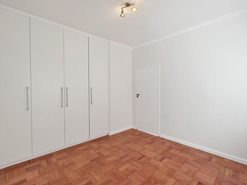 Unfurnished and Immediately available in Sea Point - Photo 6