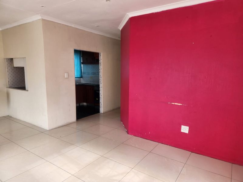 3 Bedroom House for Sale in Bongweni - Photo 6
