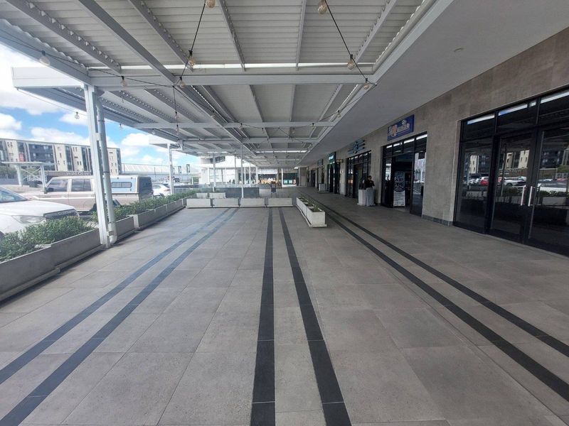 Prime Coffee Shop Space To Let – Kleine Kuppe, Hilltop Village - Photo 2