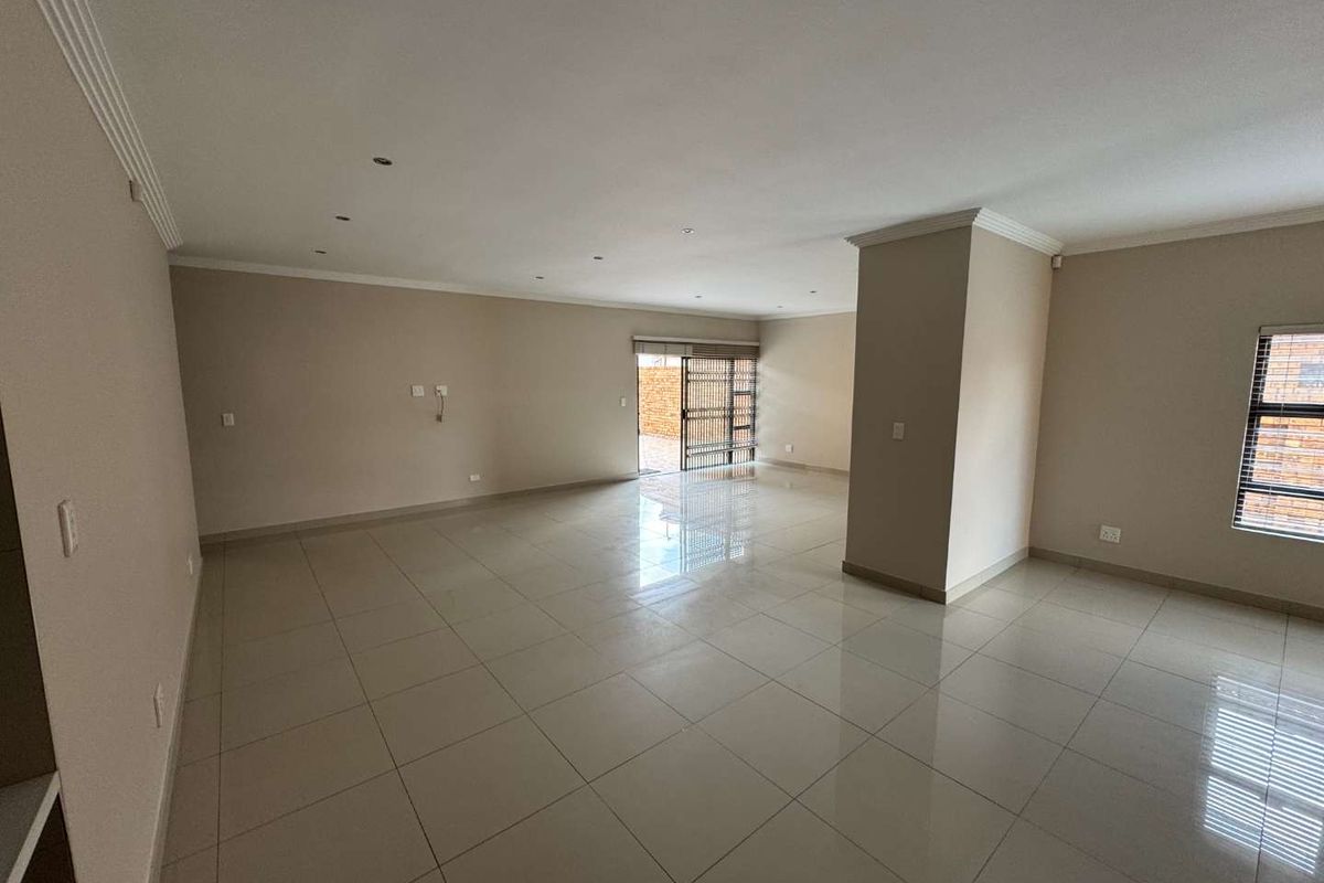 Modern Face brick Cluster in a Secure Small Complex for Sale - Photo 5