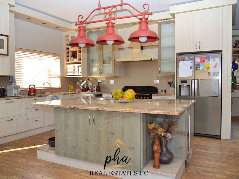 Stunning four bedroom house for sale in Waterfront - Photo 4