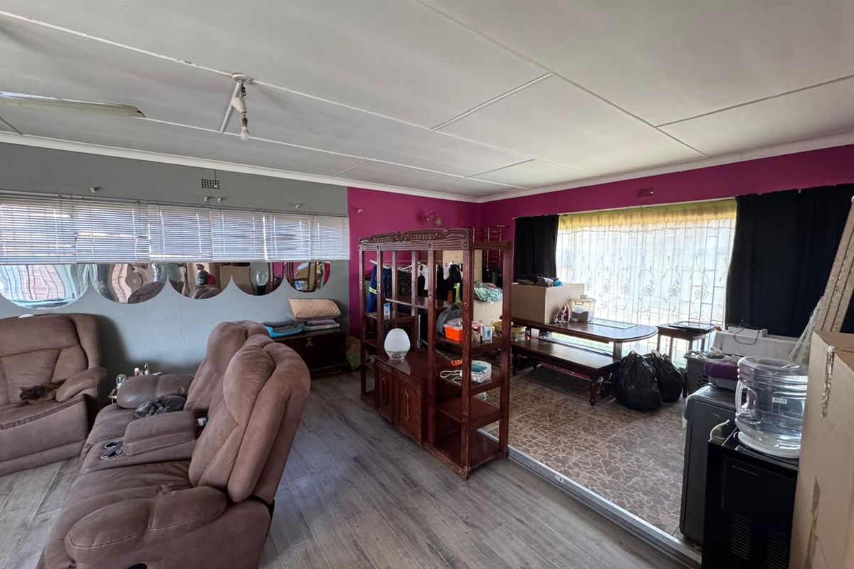 INVESTORS: STUDENT ACCOMODATION OR RENTAL - Photo 3