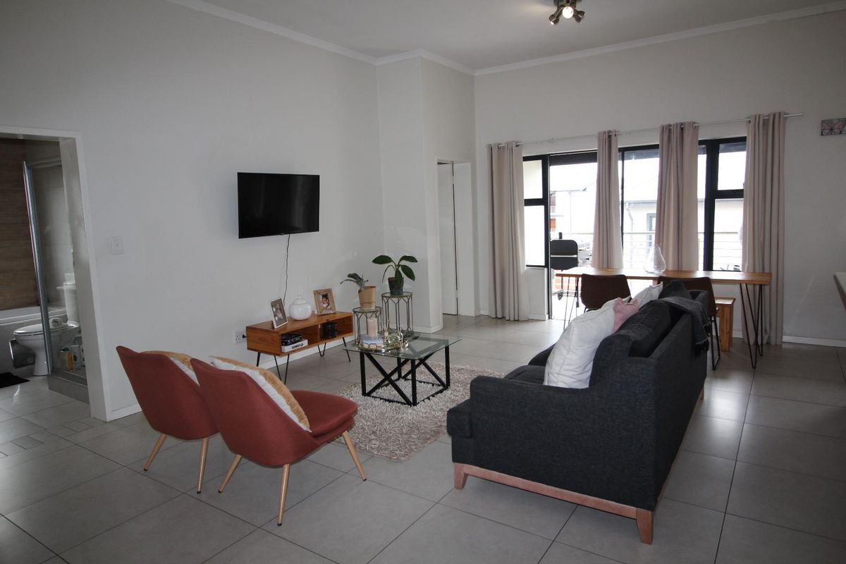Modern, Spacious 3 Bedroom, 2 Bathroom In Security Estate - Photo 4