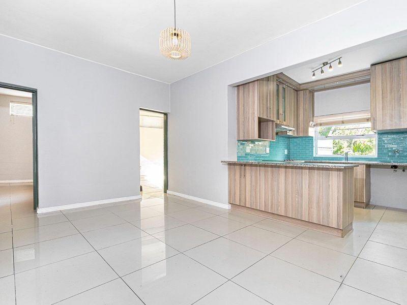Rare two bed two bath ground floor apartment modern designed - Photo 5